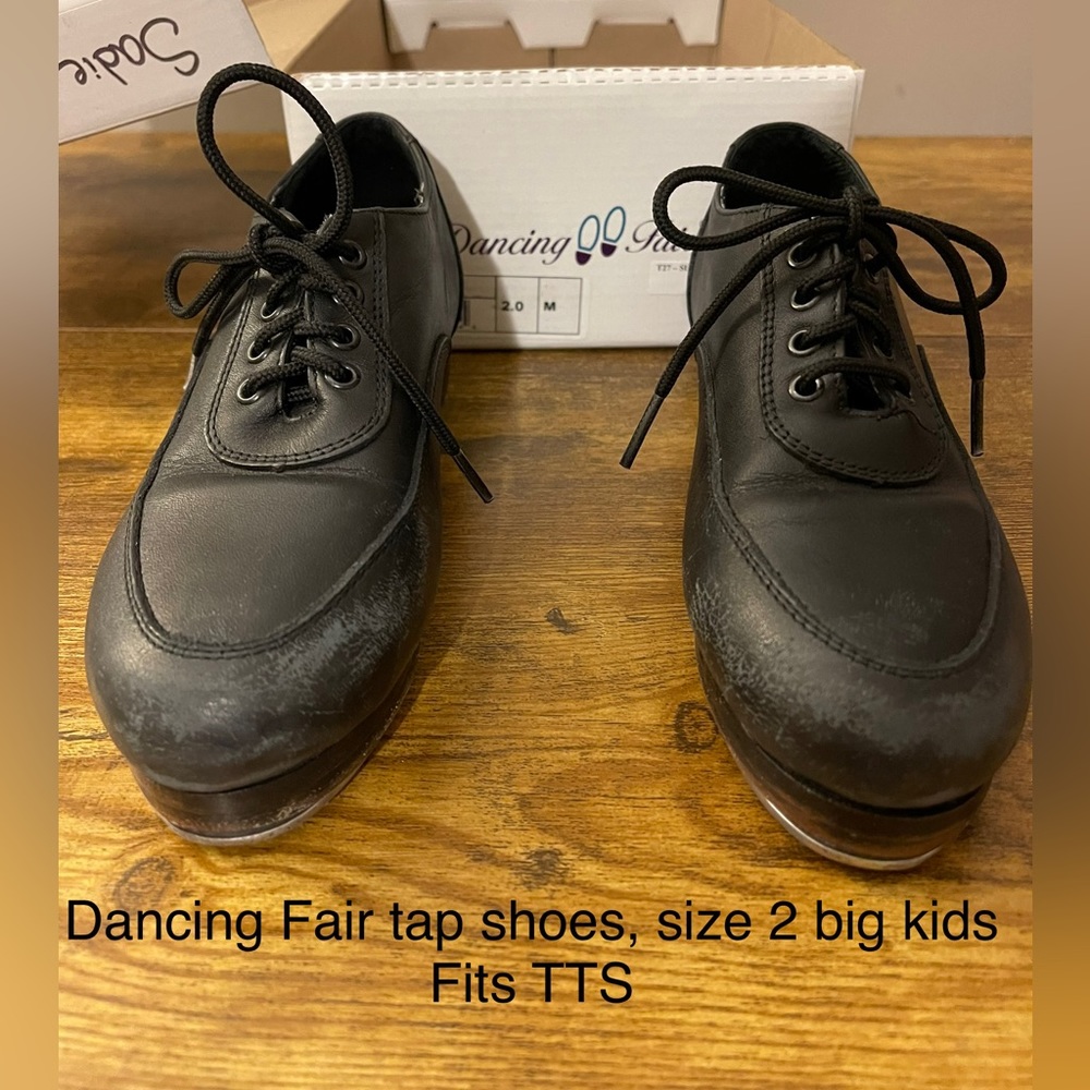 Dancing Fair tap shoes lace-up size 2 big kid